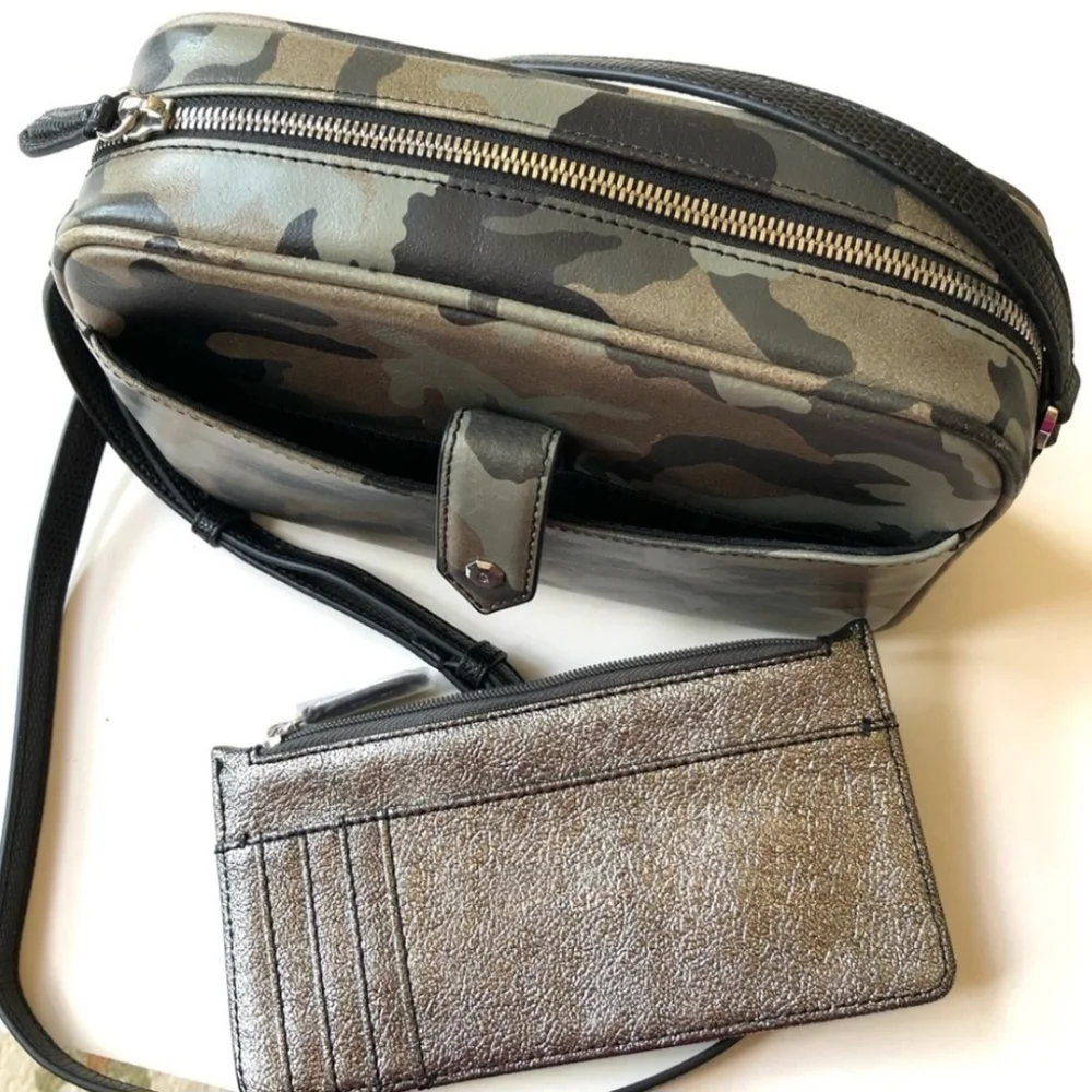 G.I.L.I Leather Camo Crossbody w/ Slim Metallic Wallet - Picture 4 of 12